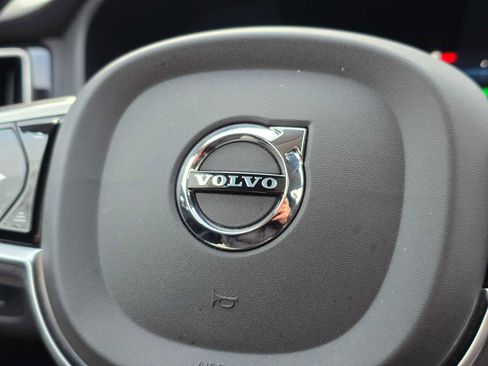 Certified 2023 Volvo XC60 T8 Ultimate w/ Climate Package image 30