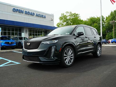 Used 2021 Cadillac XT6 Sport AWD/4WD image 3