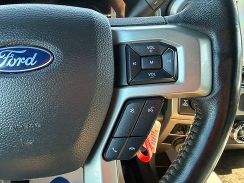 Used 2022 Ford F250 Lariat w/ Black Appearance Package AWD/4WD image 20