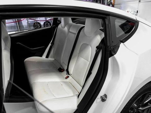 Used 2021 Tesla Model 3 Standard Range Plus image 30