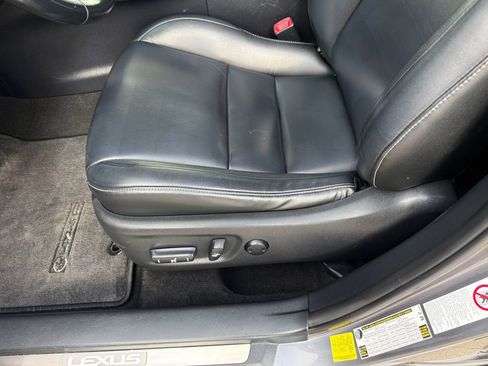 Used 2014 Lexus CT 200h FWD image 24