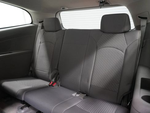 Used 2009 Chevrolet Traverse LT FWD image 13