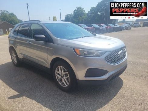 Used 2024 Ford Edge SE AWD/4WD image 6