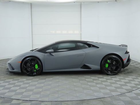 Used 2023 Lamborghini Huracan EVO image 8