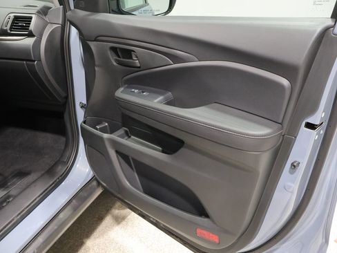 Used 2025 Honda Ridgeline Sport image 24