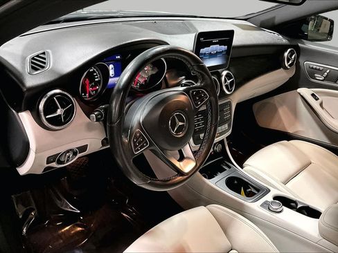 Used 2018 Mercedes-Benz CLA 250 4MATIC image 17
