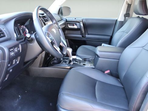 Certified 2024 Toyota 4Runner TRD Off-Road Premium w/ Off Road Premium Plus Package AWD/4WD image 8
