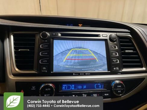 Used 2016 Toyota Highlander Limited Platinum image 19