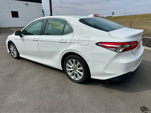 Used 2019 Toyota Camry LE image 6