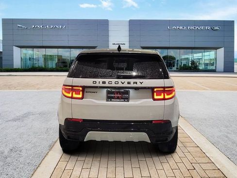 Certified 2025 Land Rover Discovery Sport Dynamic SE image 6