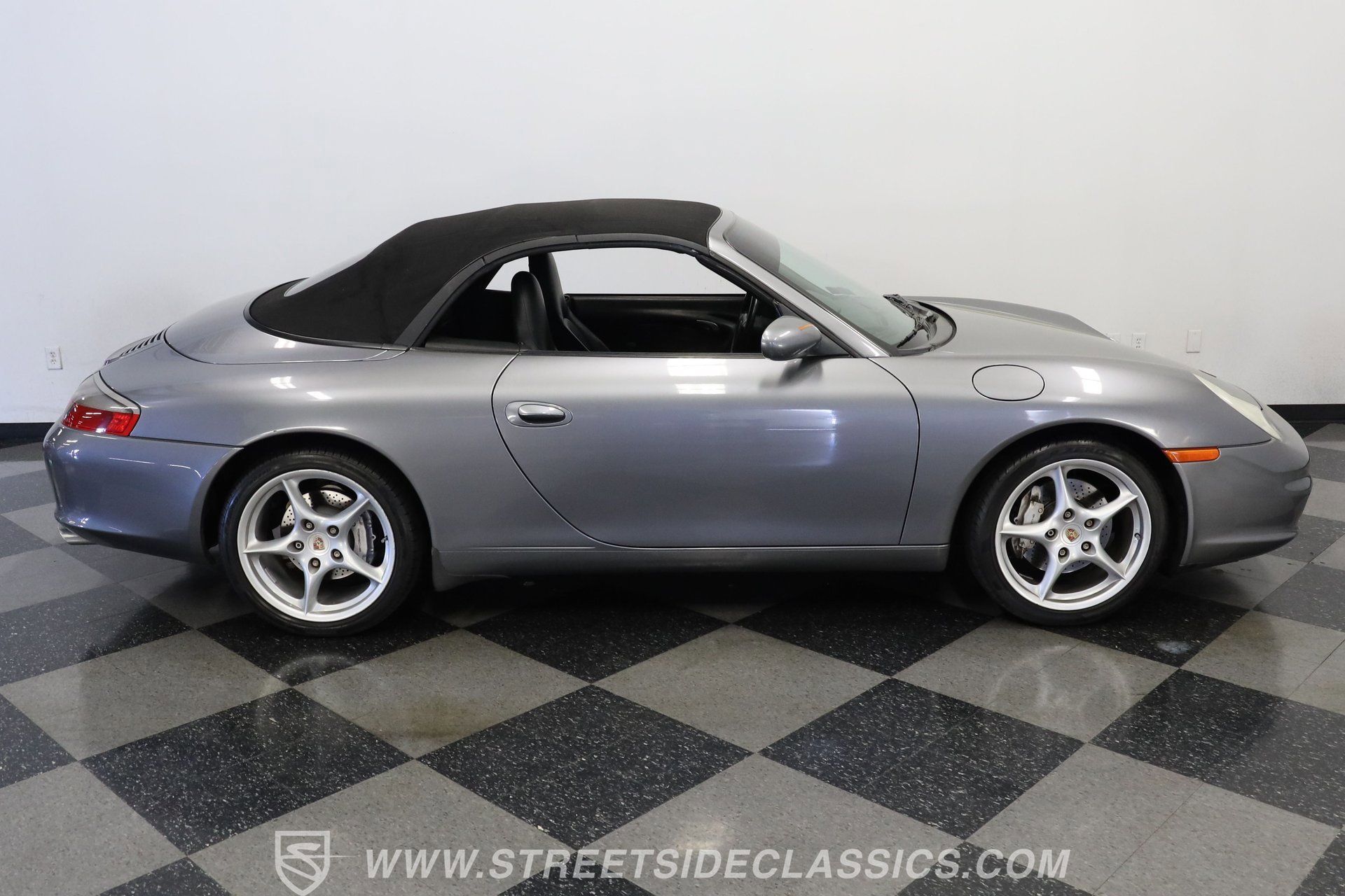 Used 2002 Porsche 911 Carrera 4 AWD/4WD image 13