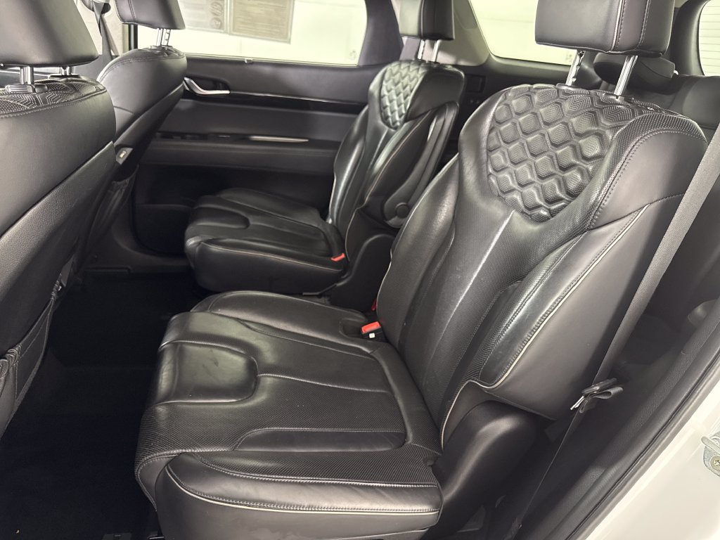 Used 2022 Hyundai Palisade Limited FWD image 15