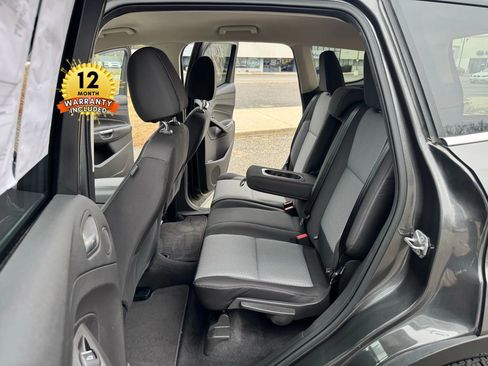 Used 2017 Ford Escape SE w/ Equipment Group 201A image 14