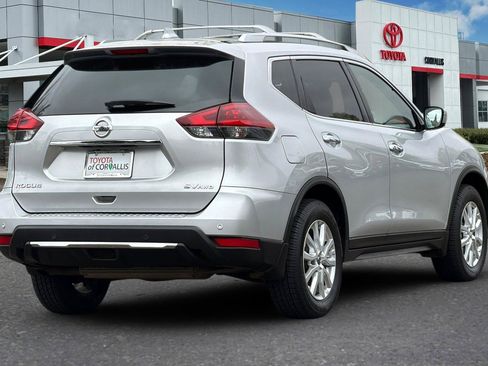 Used 2020 Nissan Rogue SV AWD/4WD image 4