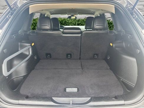 Used 2018 Jeep Cherokee Latitude Plus w/ Cold Weather Group image 18