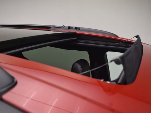 New 2026 Chrysler Pacifica Limited w/ S Appearance Package image 7