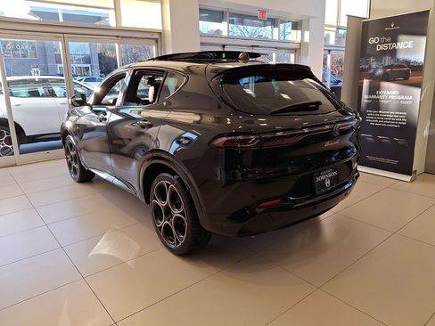 New 2025 Alfa Romeo Tonale image 11