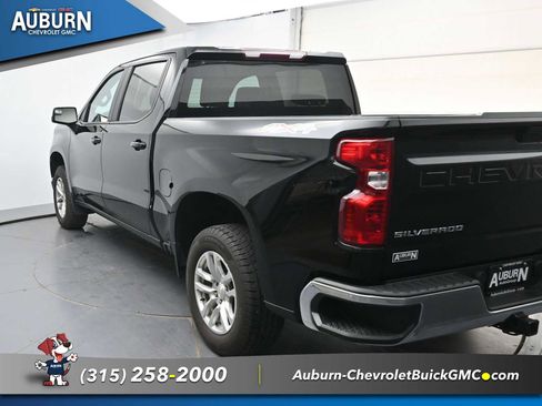 Used 2021 Chevrolet Silverado 1500 LT w/ Bed Protection Package AWD/4WD image 15