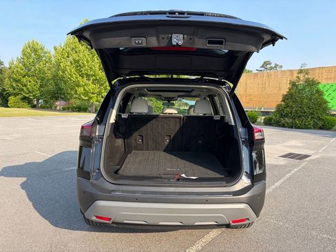 Certified 2023 Nissan Rogue SV w/ SV Premium B Package AWD/4WD image 5