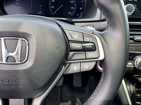 Used 2018 Honda Accord Touring image 25