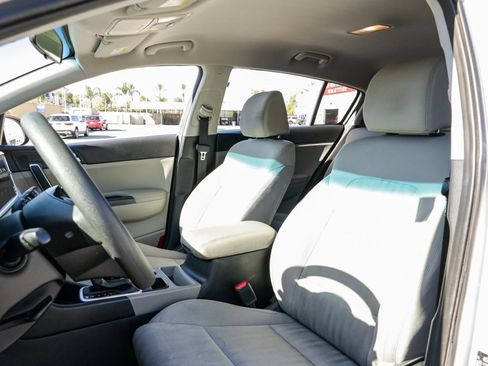 Used 2022 Kia Sportage LX image 17