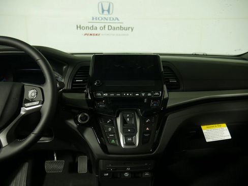 New 2026 Honda Odyssey Touring image 12