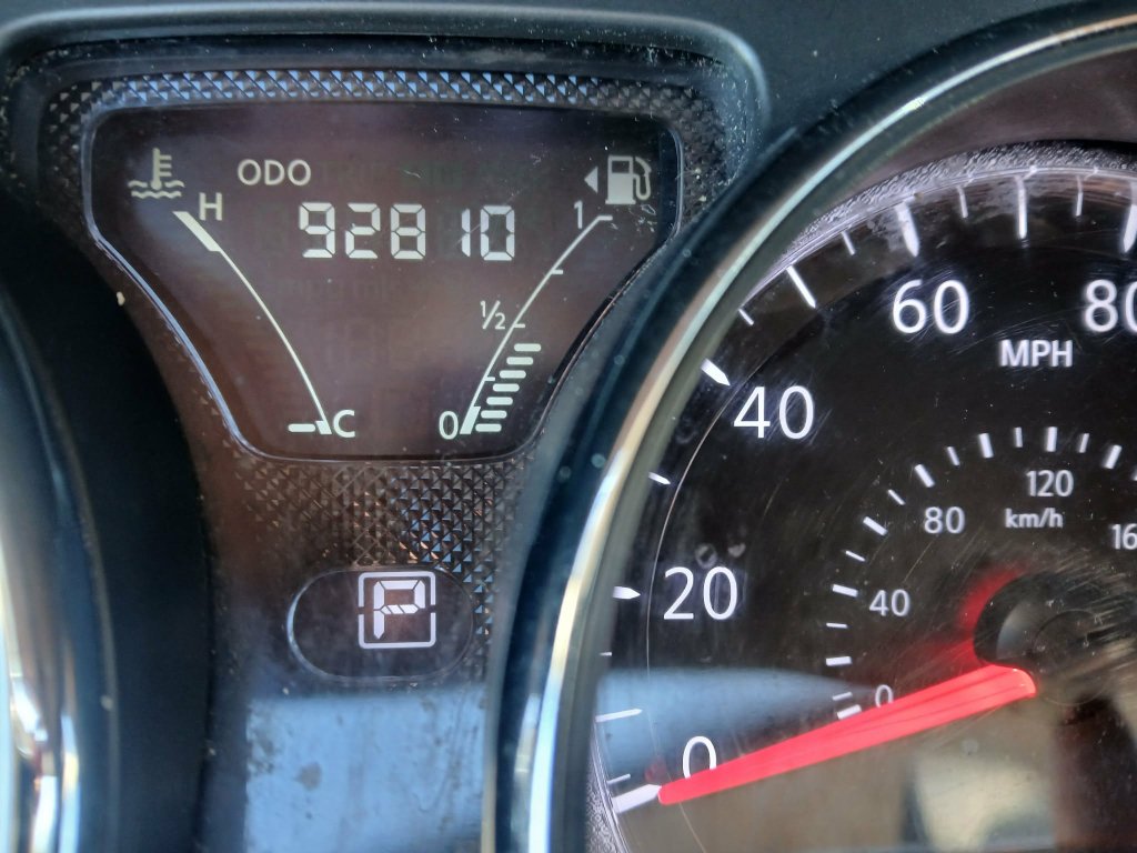 Used 2016 Nissan Versa SV FWD image 13