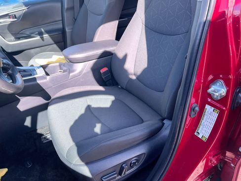 Used 2025 Toyota RAV4 XLE image 11