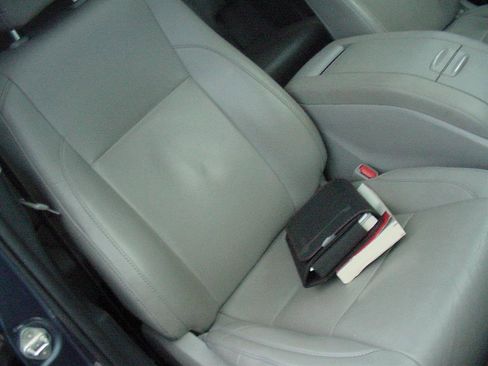 Used 2019 Toyota Highlander XLE image 46