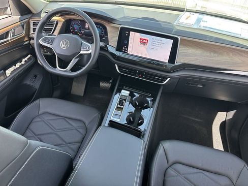 New 2026 Volkswagen Atlas SE FWD image 10