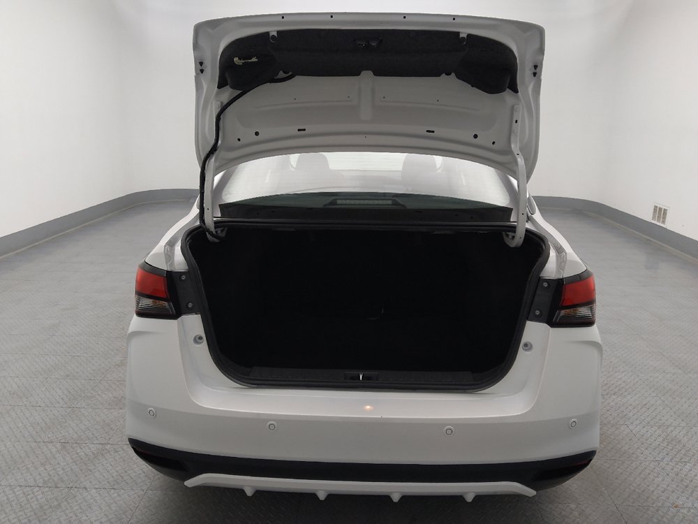 Used 2023 Nissan Versa SV w/ Trunk Package FWD image 29