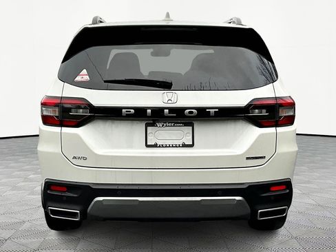 New 2026 Honda Pilot Touring image 5