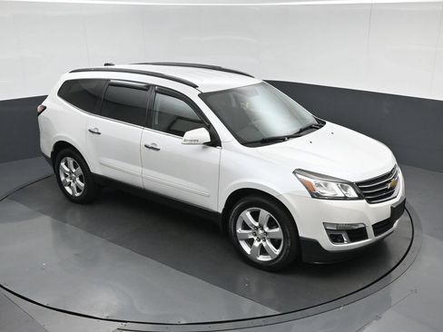 Used 2017 Chevrolet Traverse LT w/ Style and Technology Package AWD/4WD image 63