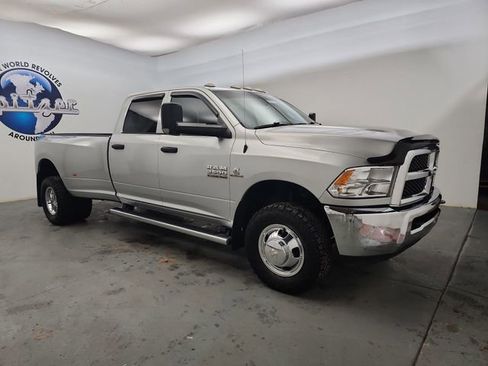 Used 2017 RAM 3500 Tradesman w/ Chrome Appearance Group image 13