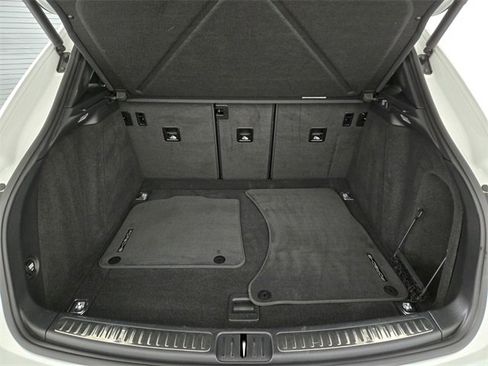 Used 2021 Porsche Macan image 20