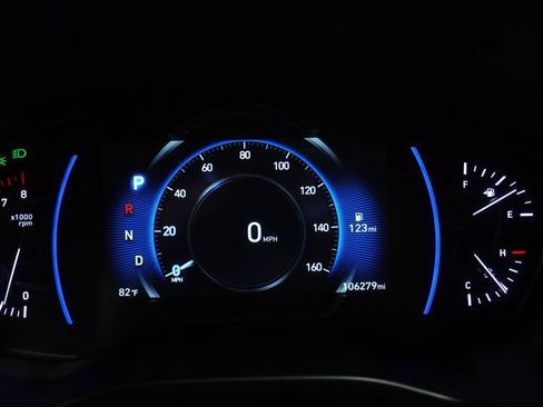 Used 2019 Hyundai Santa Fe AWD image 27