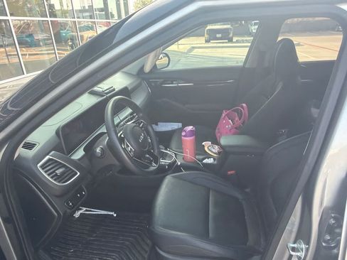Certified 2024 Kia Seltos EX FWD image 7