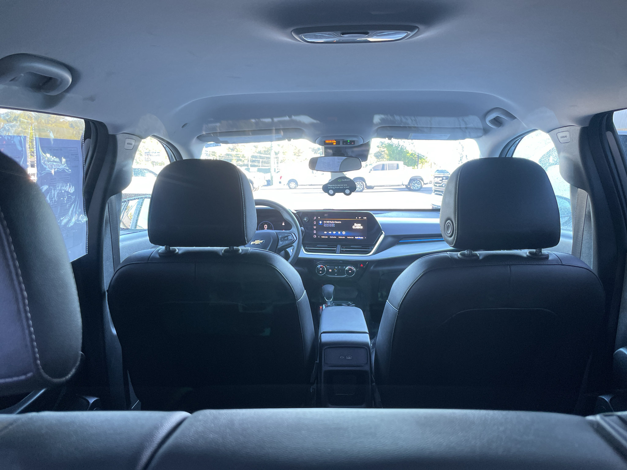Certified 2025 Chevrolet Trax LT FWD image 10