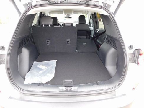 New 2026 Ford Escape SE FWD image 24