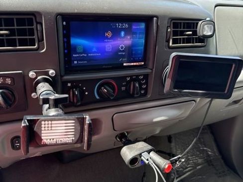 Used 2004 Ford F250 XLT image 4