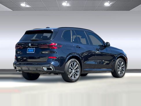 Used 2025 BMW X5 xDrive40i w/ M Sport Package AWD/4WD image 9