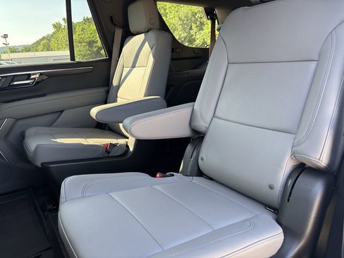New 2026 Chevrolet Tahoe Z71 w/ Z71 Off-Road Package AWD/4WD image 22