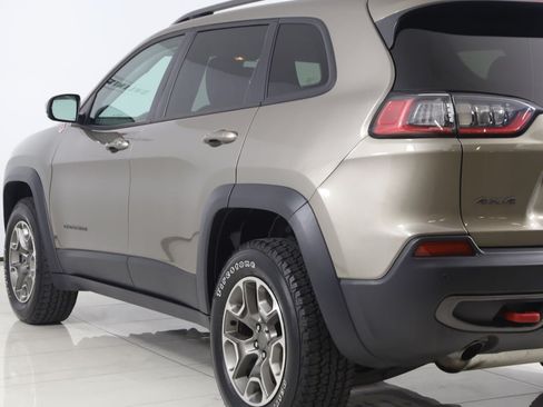 Used 2020 Jeep Cherokee Trailhawk w/ Cold Weather Group AWD/4WD image 22