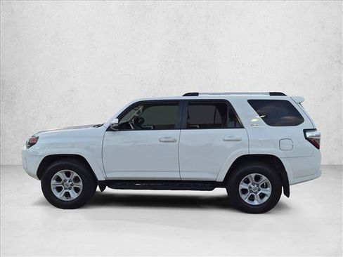 Used 2020 Toyota 4Runner SR5 Premium w/ Moonroof Package RWD image 5