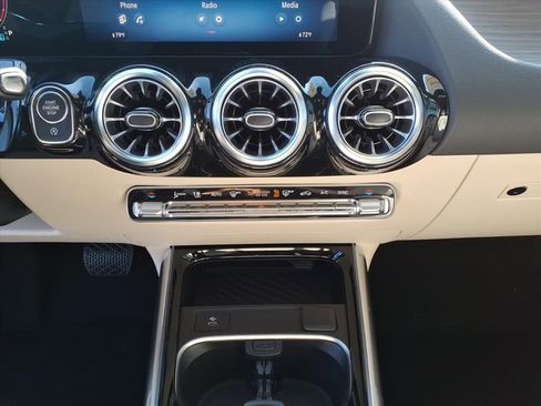 Used 2026 Mercedes-Benz GLA 250 4MATIC image 23