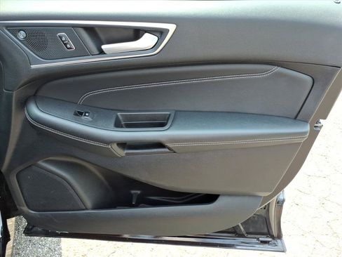 Used 2024 Ford Edge Titanium AWD/4WD image 16