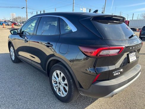Used 2023 Ford Escape Active image 3