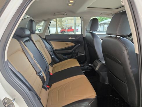 Used 2019 Volkswagen Jetta SEL Premium FWD image 27