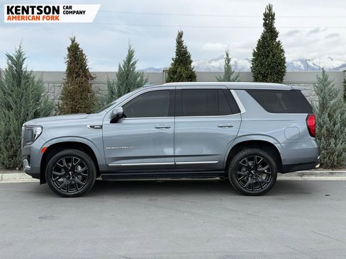 Used 2021 GMC Yukon Denali w/ Denali Premium Package AWD/4WD image 4