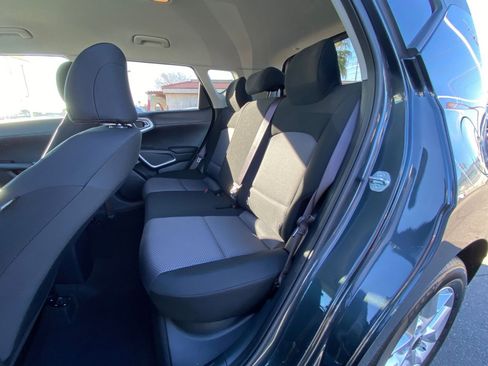 Used 2025 Kia Soul LX w/ LX Technology Package image 23